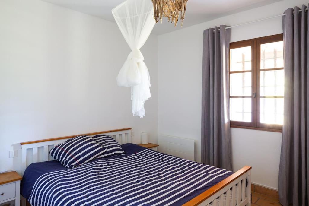 Mas Provencal De 120M2 En Camargue, Avec Piscine Et Parking Inclus, Ideal Pour Des Vacances Arlés Exterior foto
