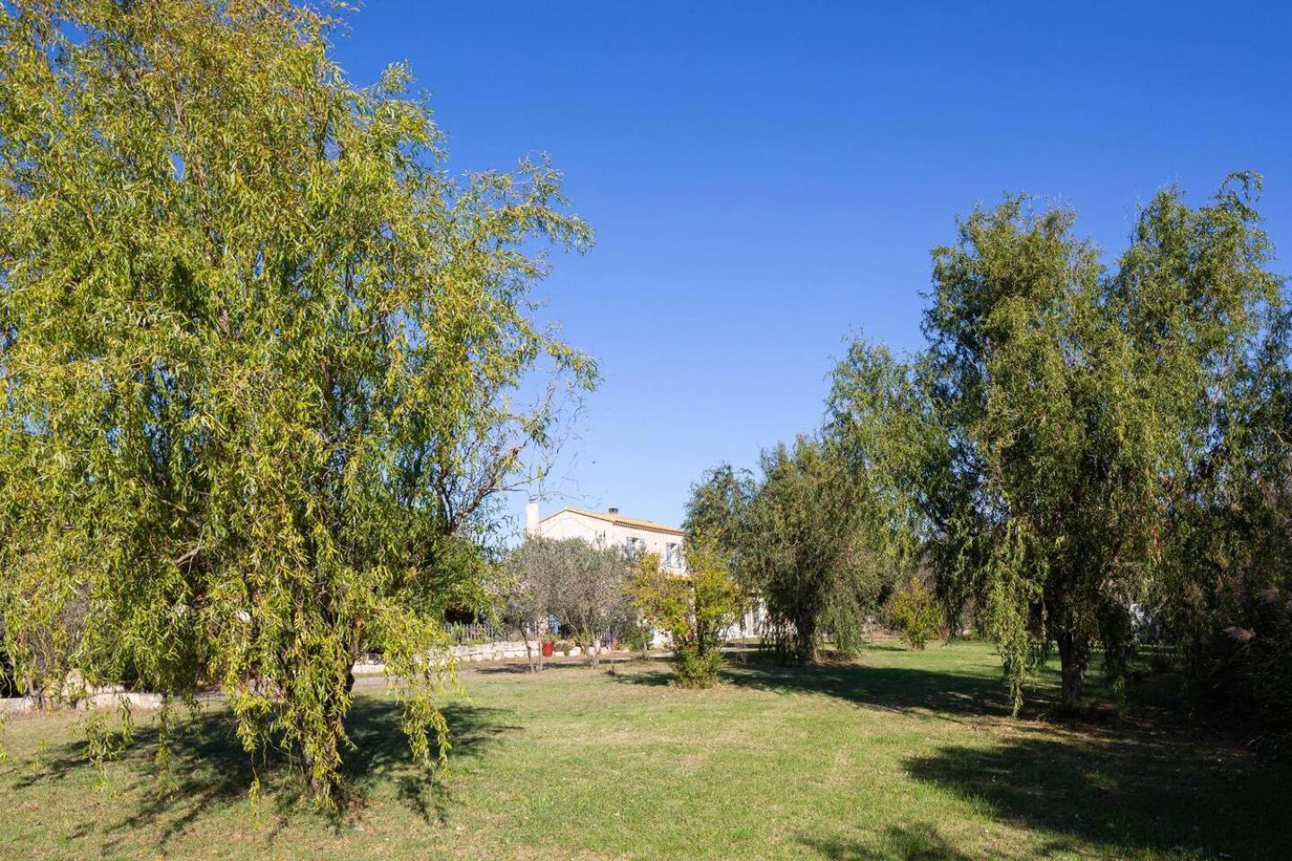 Mas Provencal De 120M2 En Camargue, Avec Piscine Et Parking Inclus, Ideal Pour Des Vacances Arlés Exterior foto